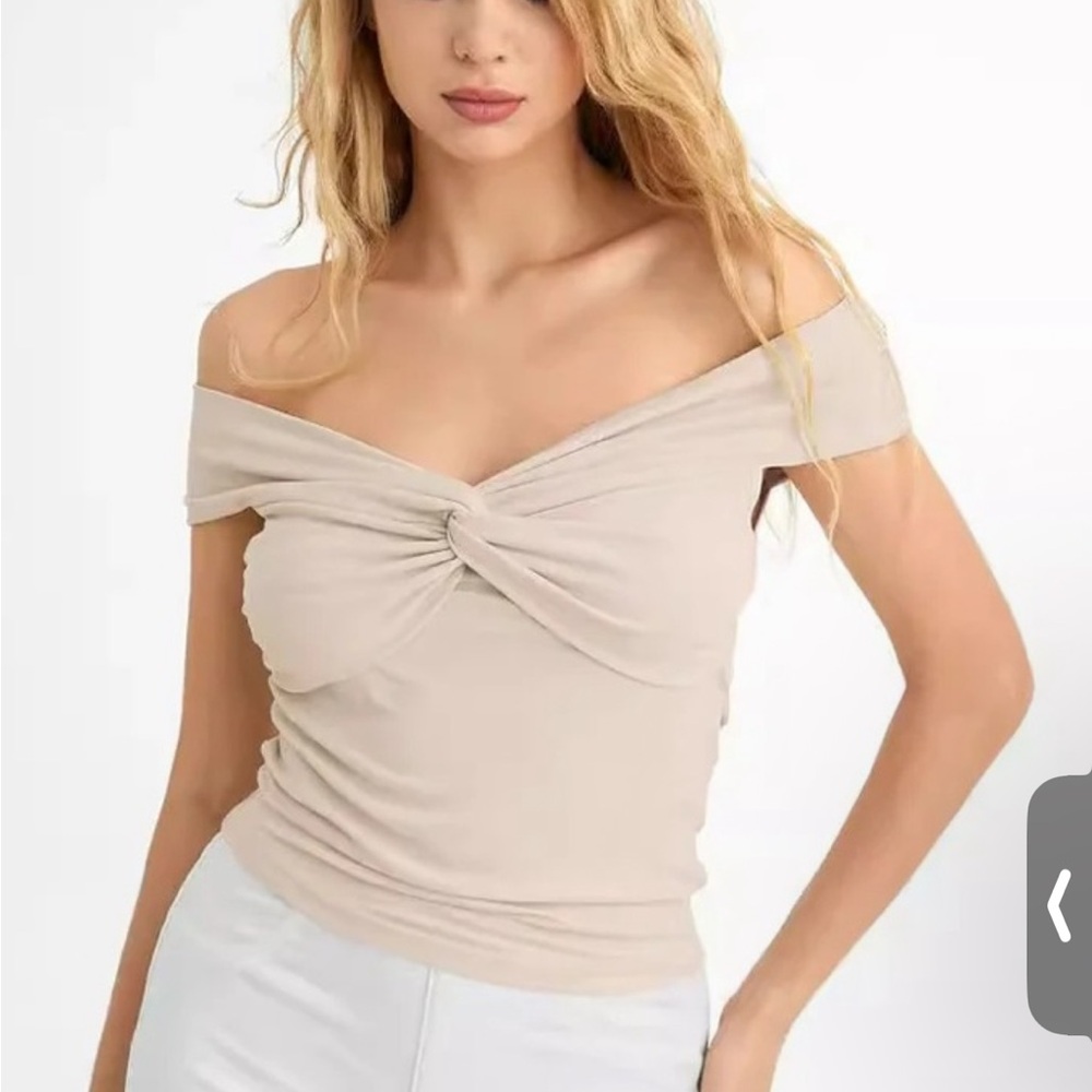 Abercrombie & Fitch Twist Front Off-Shoulder Top in Cream